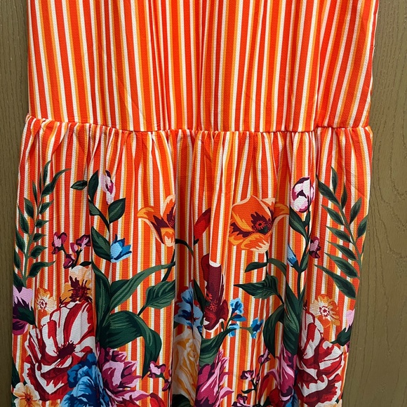 Multi maxi lose fun dress! - Picture 4 of 5